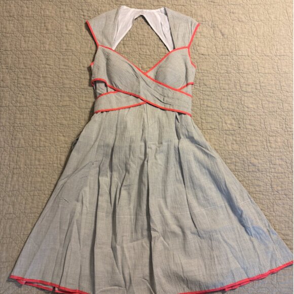 NWT Jessica Simpson 50's Style Pinstriped Dress Size 6 - Picture 2 of 5